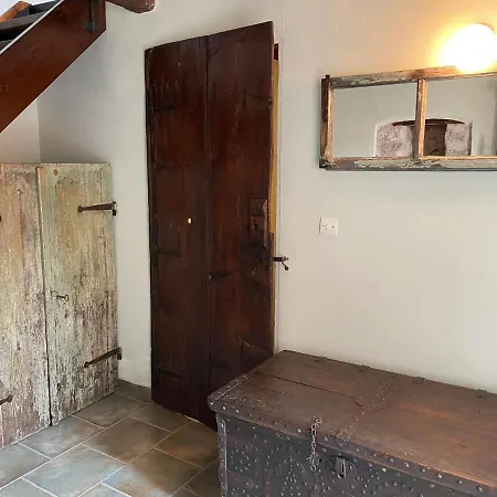 Homestay Vincenzo's In A Tower/